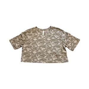 Fabletics Gray Patterned Tee